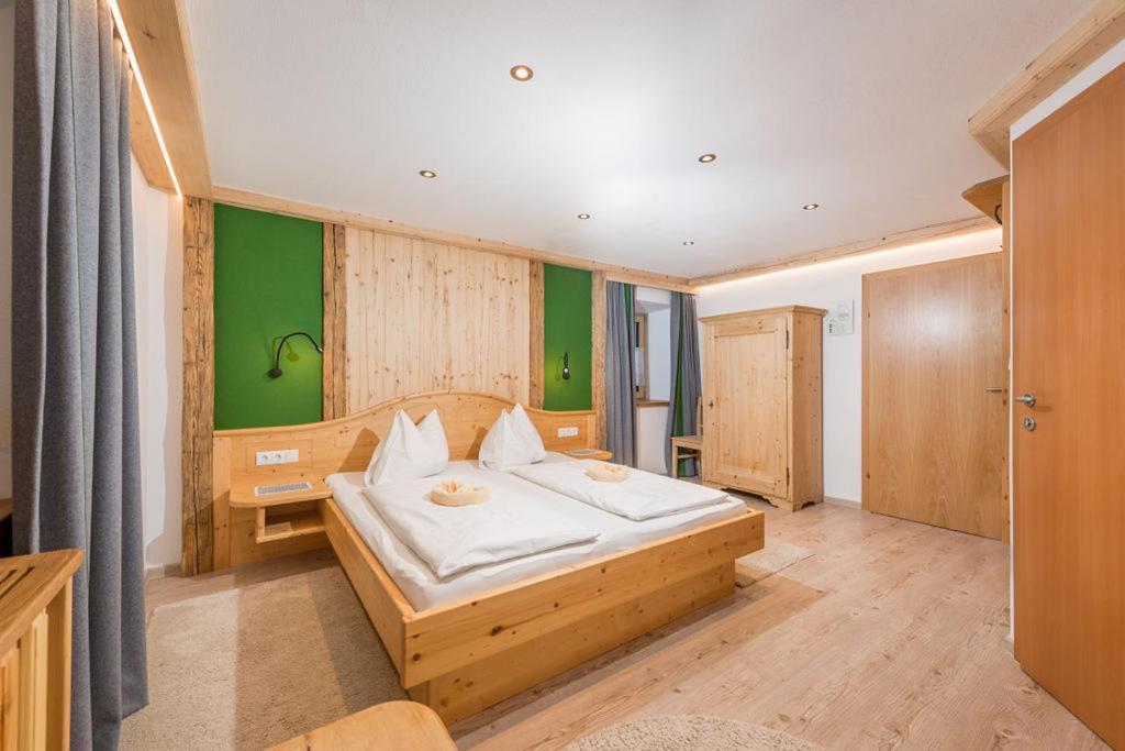 Das Kleine Bio Hotel Tiefenbach Schladming Exterior photo